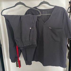 XL Charcoal Catarina and Zamora FIG scrub set